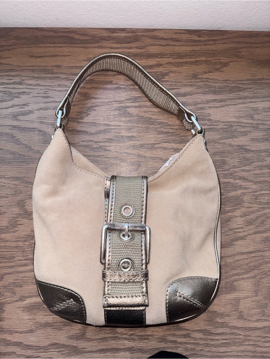 Michael Kors Handbags - MICHAEL Michael Kors Vintage Essex Hobo